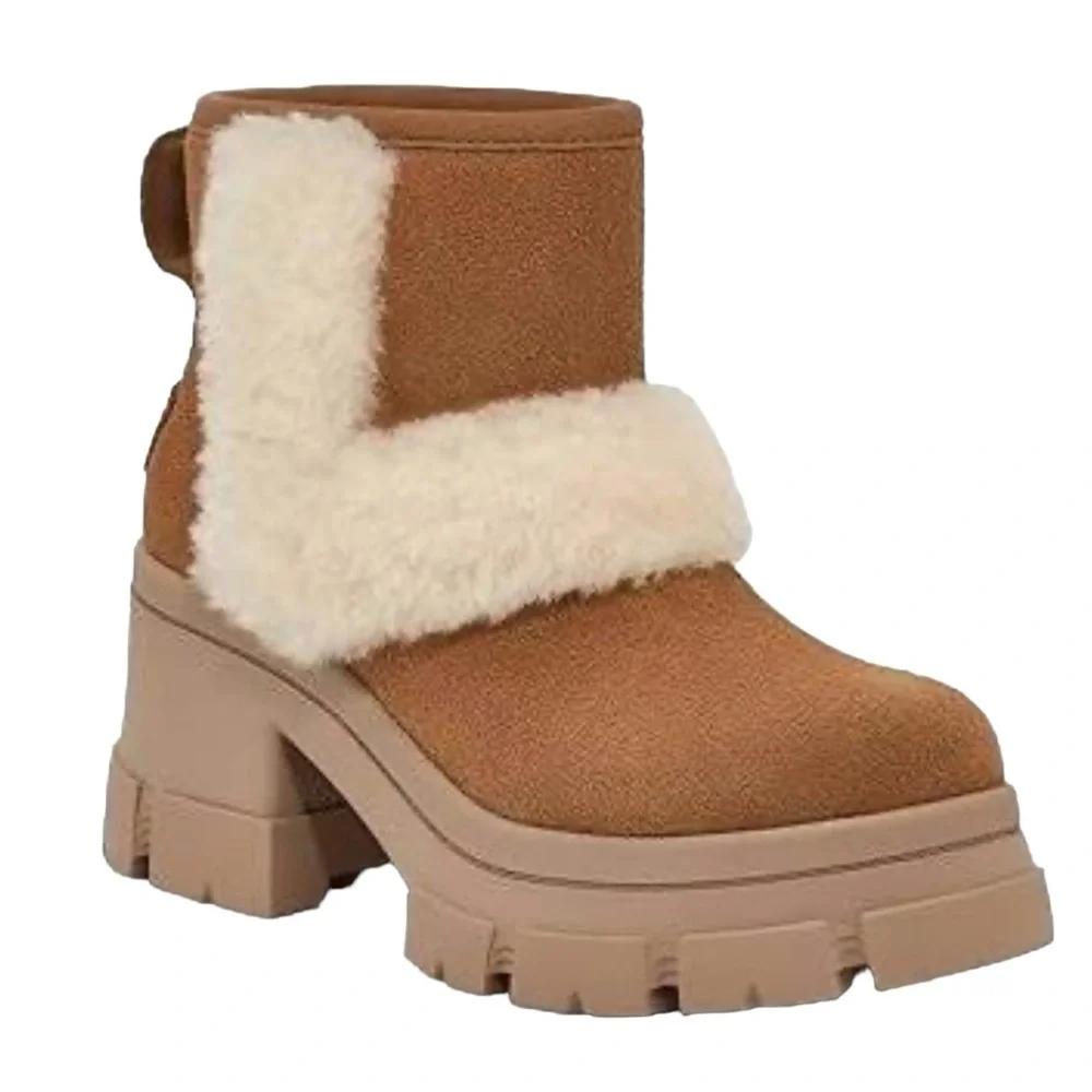 UGG see photos